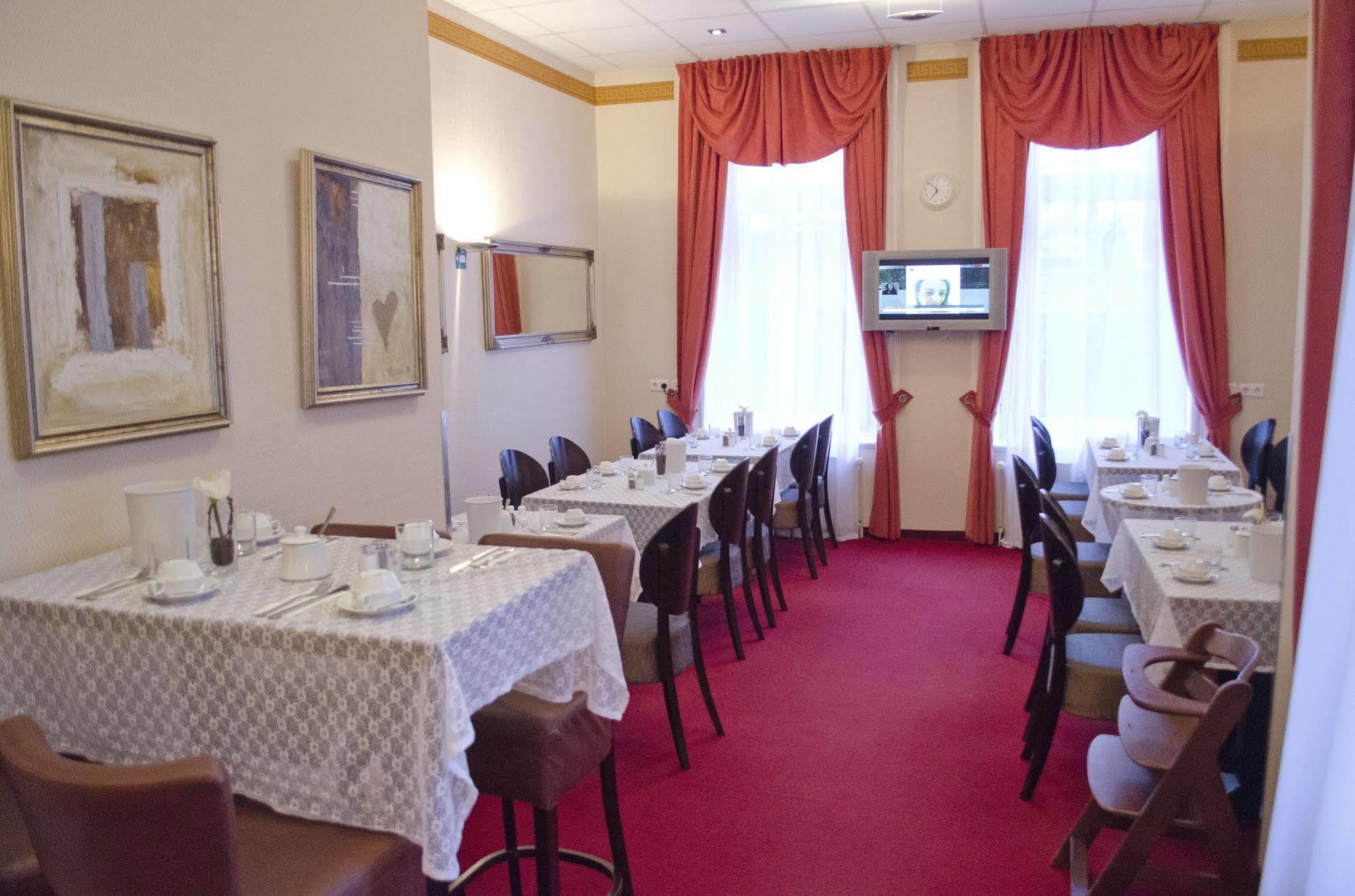 Polo Am Zob Hotel