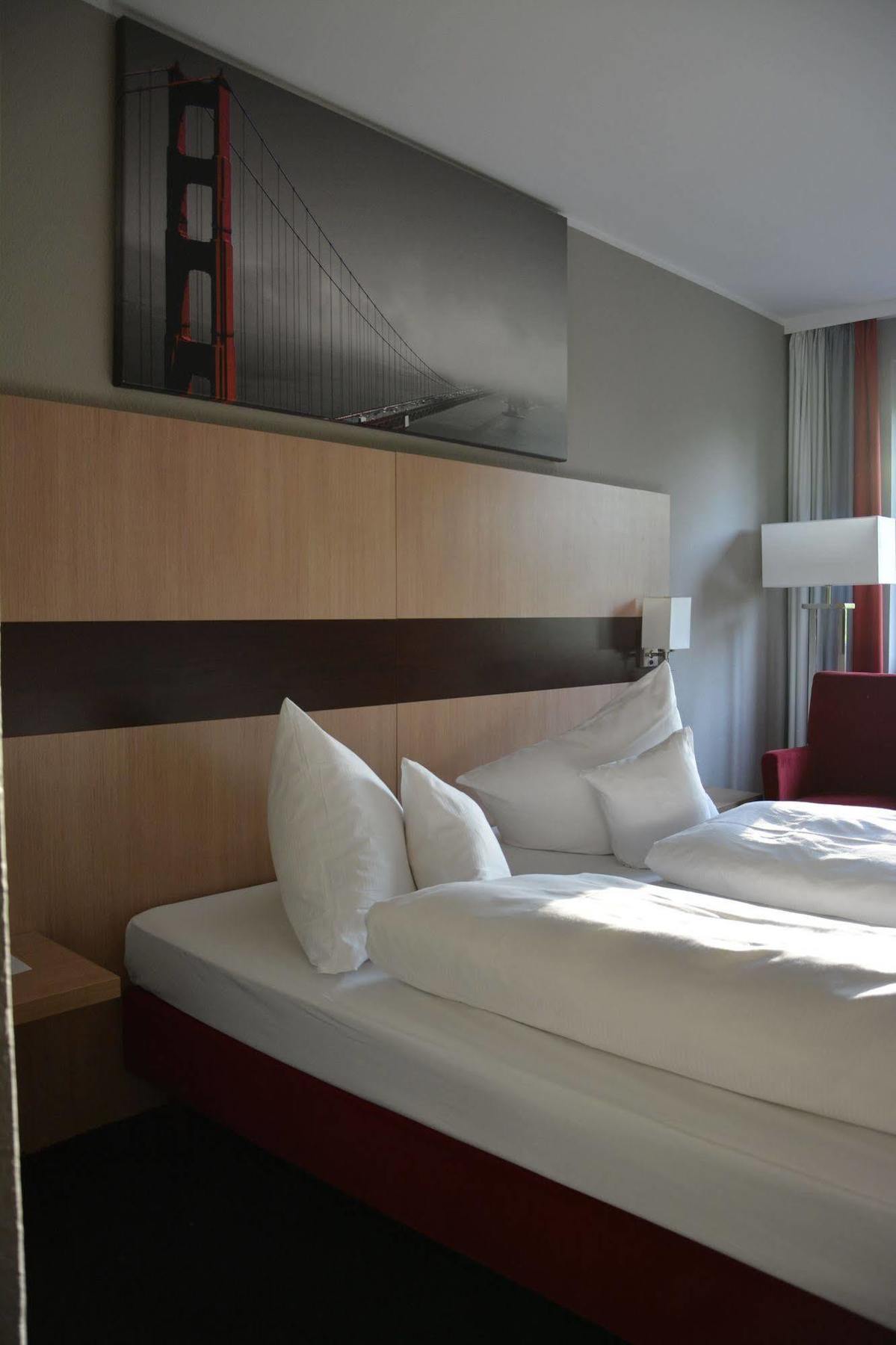 Am Rothenbaum 3* Hamburg
