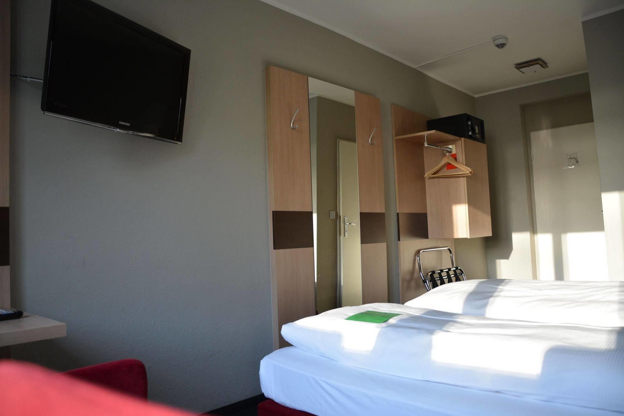Am Rothenbaum 3*