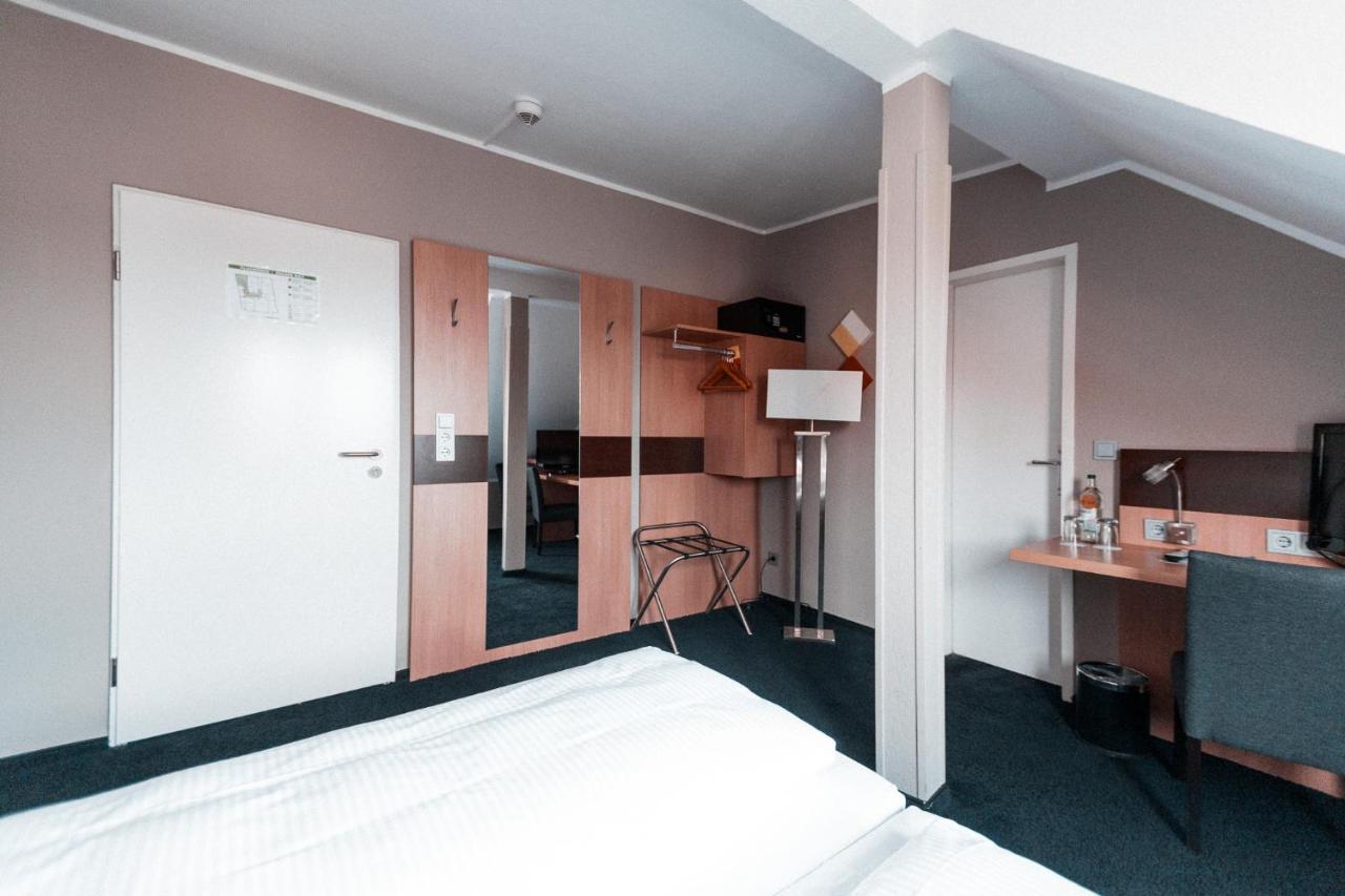 Hotel Am Rothenbaum 3*