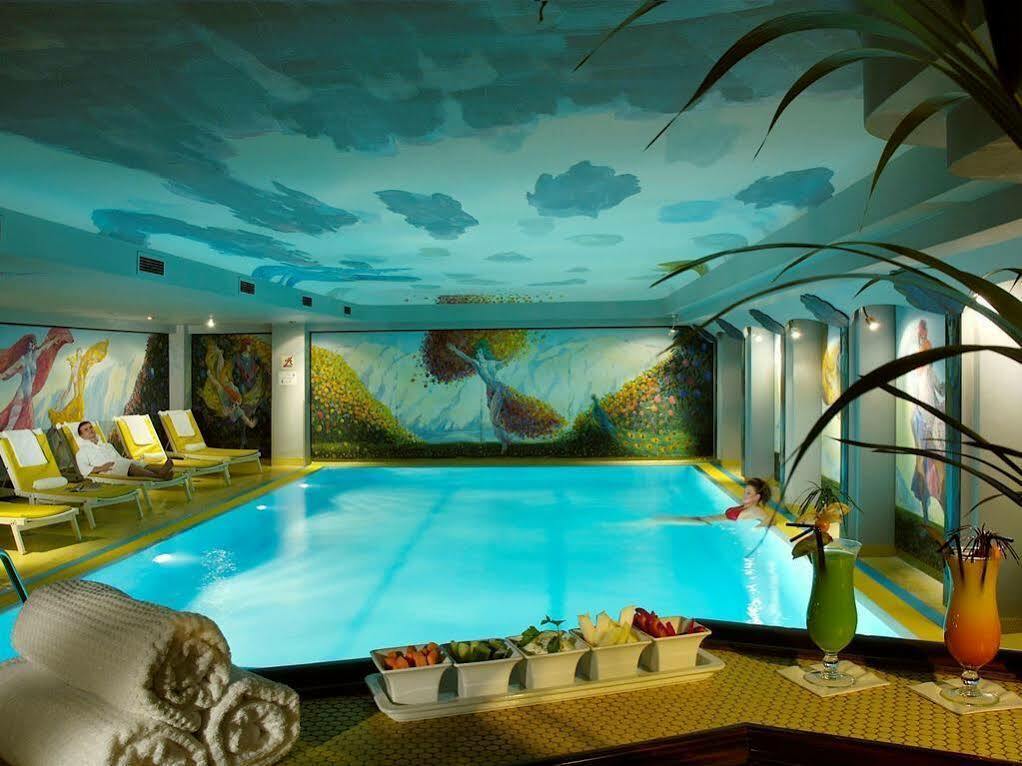 Hotel Courtyard By Marriott Airport