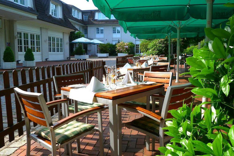 Courtyard By Marriott Airport Hotel