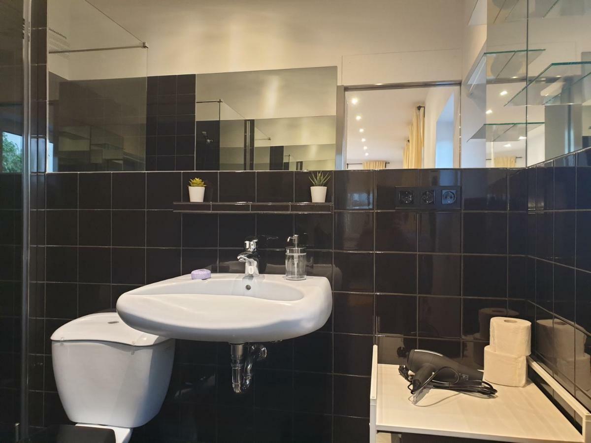 Industrial Loft House +luxury Bathroom Hamburg