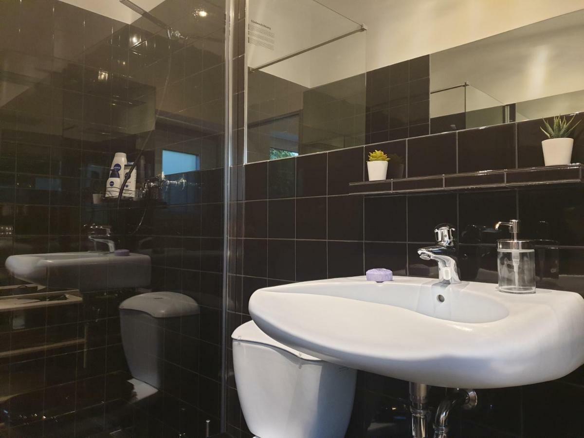 Industrial Loft House +luxury Bathroom * Hamburg