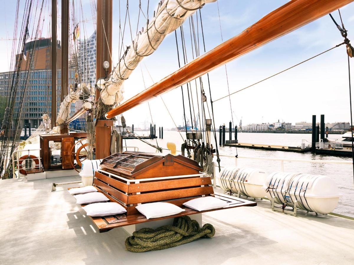 Segelschiff Mare Frisium Botel Hamburg