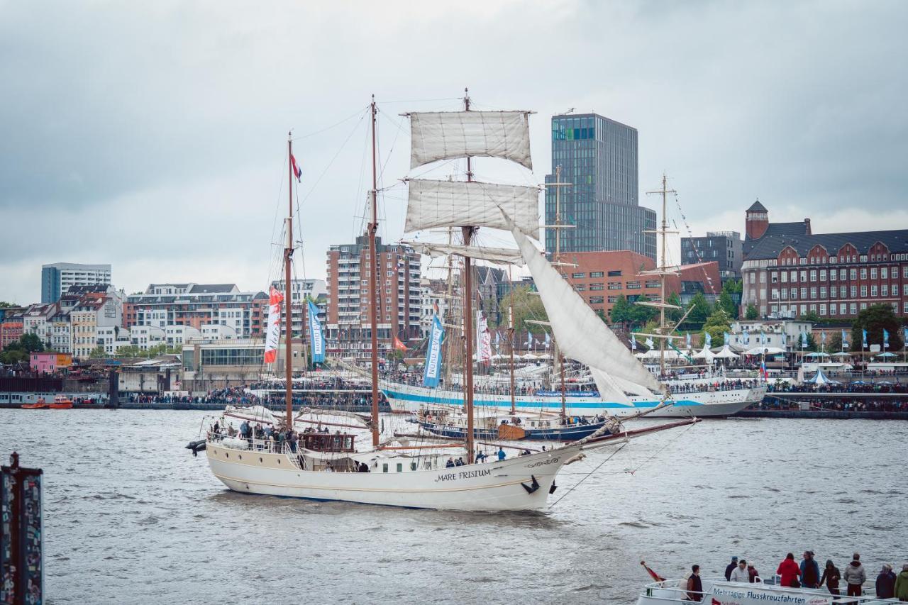 Botel Segelschiff Mare Frisium