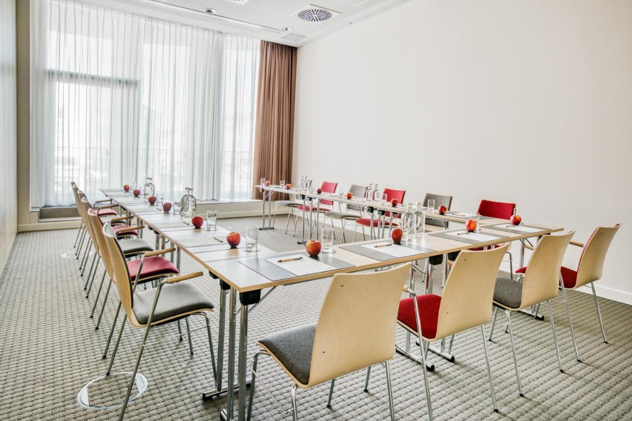 Intercityhotel Hamburg-barmbek 4*
